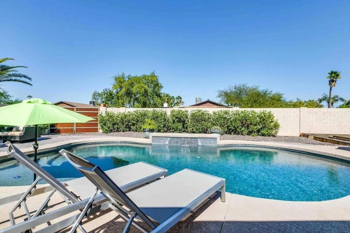 Spacious Backyard W Free Heated Pool, Tv And Bbq سكوتسدايل